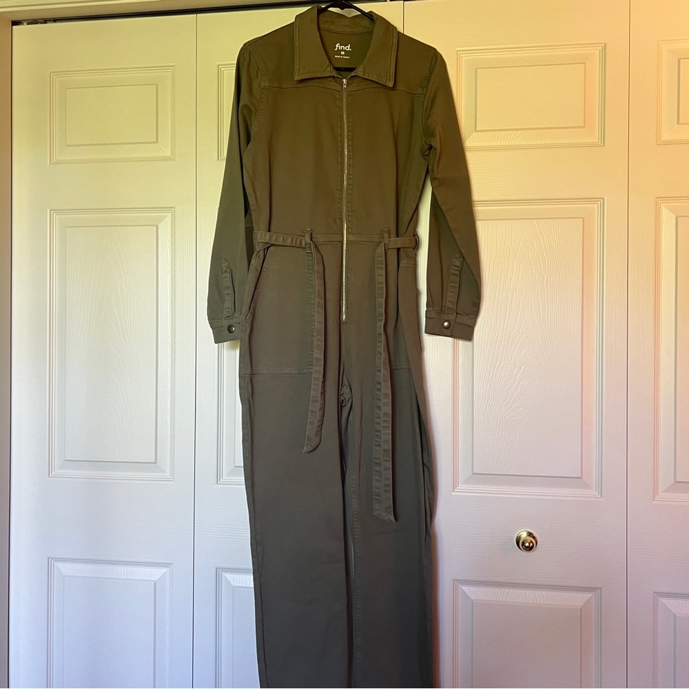 Green Zip-Up Jumpsuit with Belt size medium